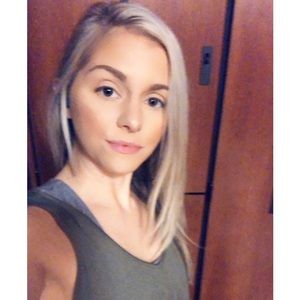 Meet your Posher, Candice